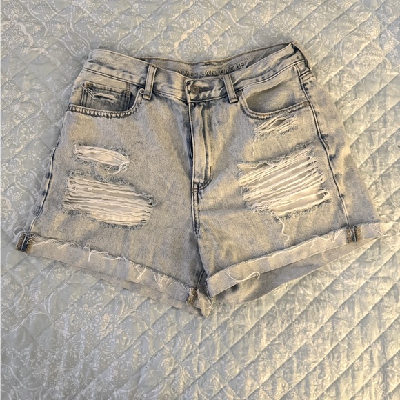 Distressed denim shorts - Picture 1 of 3